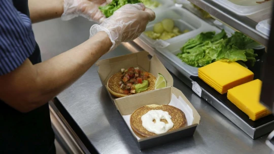 Ranný prehľad Forbesu: McDonald’s vyrobil svoj „najlepší hamburger“. Wall Street tomu neverí