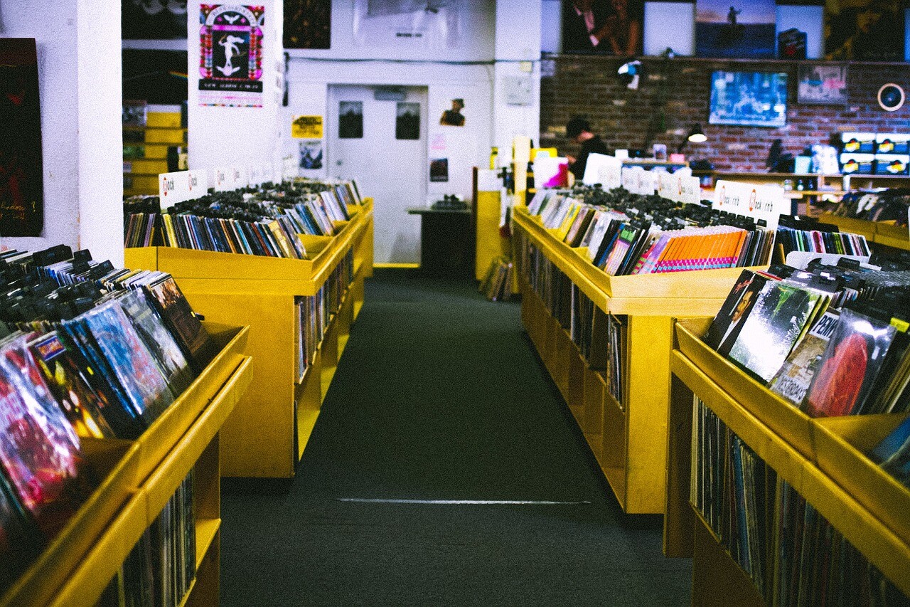 Majiteľ obchodu s vinylmi: Ešte pred piatimi rokmi platne nekupoval takmer nikto