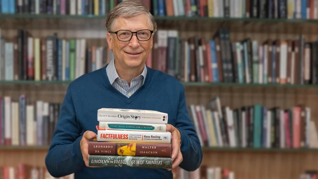 Plážové čítanie pre pokročilých: Bill Gates vybral päť kníh na toto leto