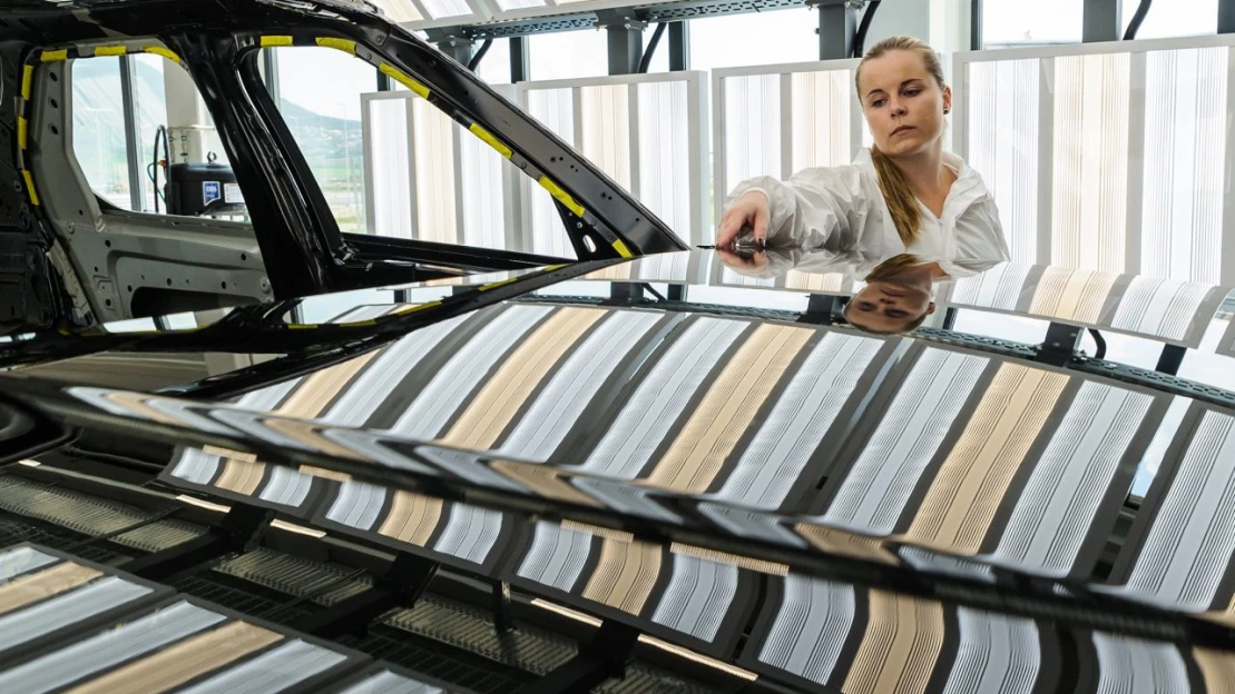 Nitriansky Jaguar Land Rover potvrdil obnovenie výroby. Spúšťa produkciu Defenderu a Discovery