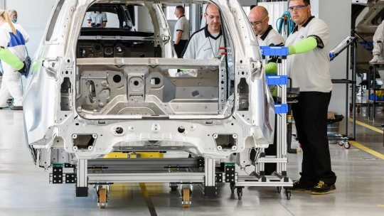 Jaguar Land Rover vybuduje v Nitre lakovňu za 30 miliónov. Prinesie 120 pracovných miest