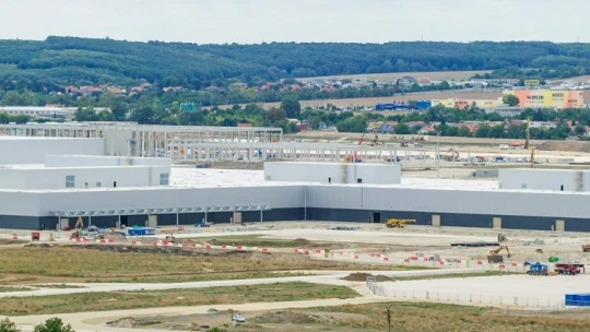 Jaguar Land Rover v stredu čiastočne obnoví výrobu, v Nitre zatiaľ nie