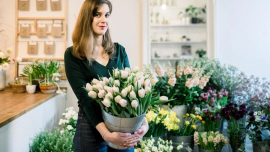 Z lekárky floristka. Dala sa na biznis s voňavými kvetmi a rozbehla Ateliér Jarabina