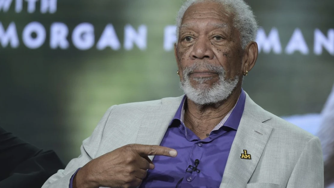 Morgan Freeman premenil svoj ranč na obrovskú včeliu svätyňu. Robí všetko pre ich záchranu