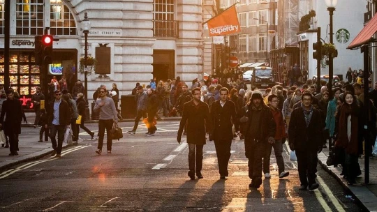 Vyše štvrtina Slovákov v zahraničí plánuje návrat. Top udalosťou 2018 pre nich boli protesty