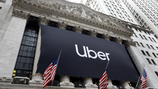 Ranný prehľad Forbes: Taxikári v Londýne žalujú Uber. V Austrálii vysúdili 165 miliónov eur