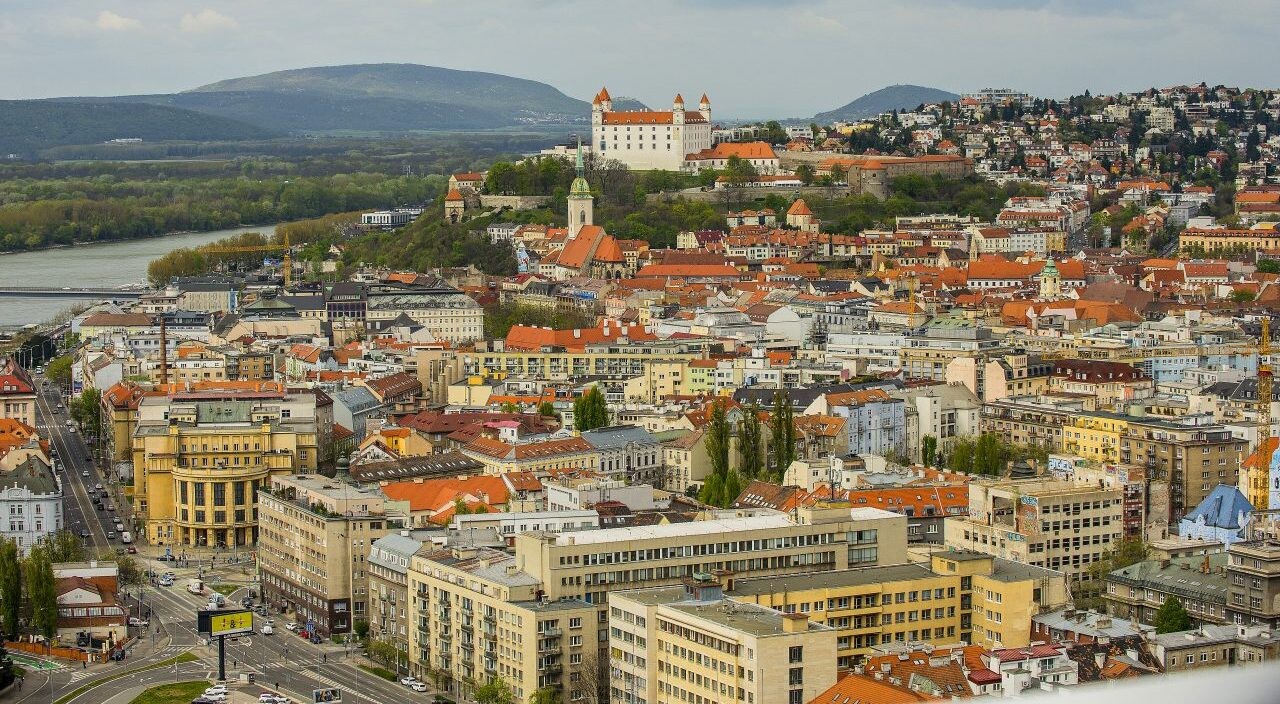 Nelichotivé miesto pre Slovensko. Odvodové zaťaženie práce máme štvrté najvyššie vo vyspelej Európe