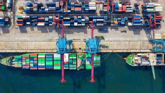 Exportná hitparáda sveta odhalená. Ktoré krajiny sú najväčšími vývozcami tovaru?