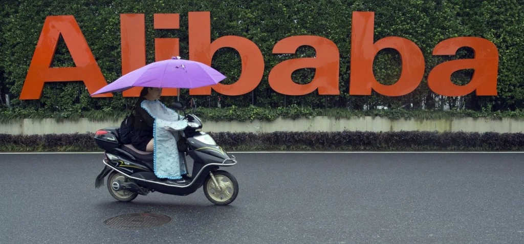 Alibaba chystá predaj akcií v Hongkongu. Posilní finančné trhy mesta, ktoré sa zmieta v nepokojoch