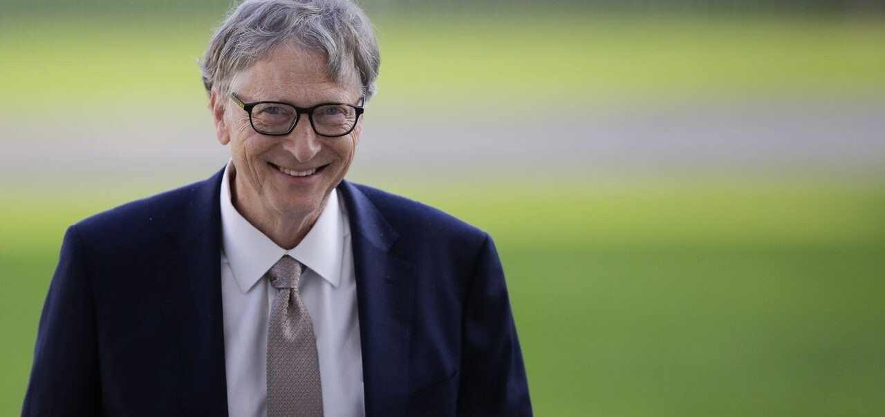Bill Gates zdieľa knižné tipy na leto 2020. Po prvýkrát odporúča aj seriály