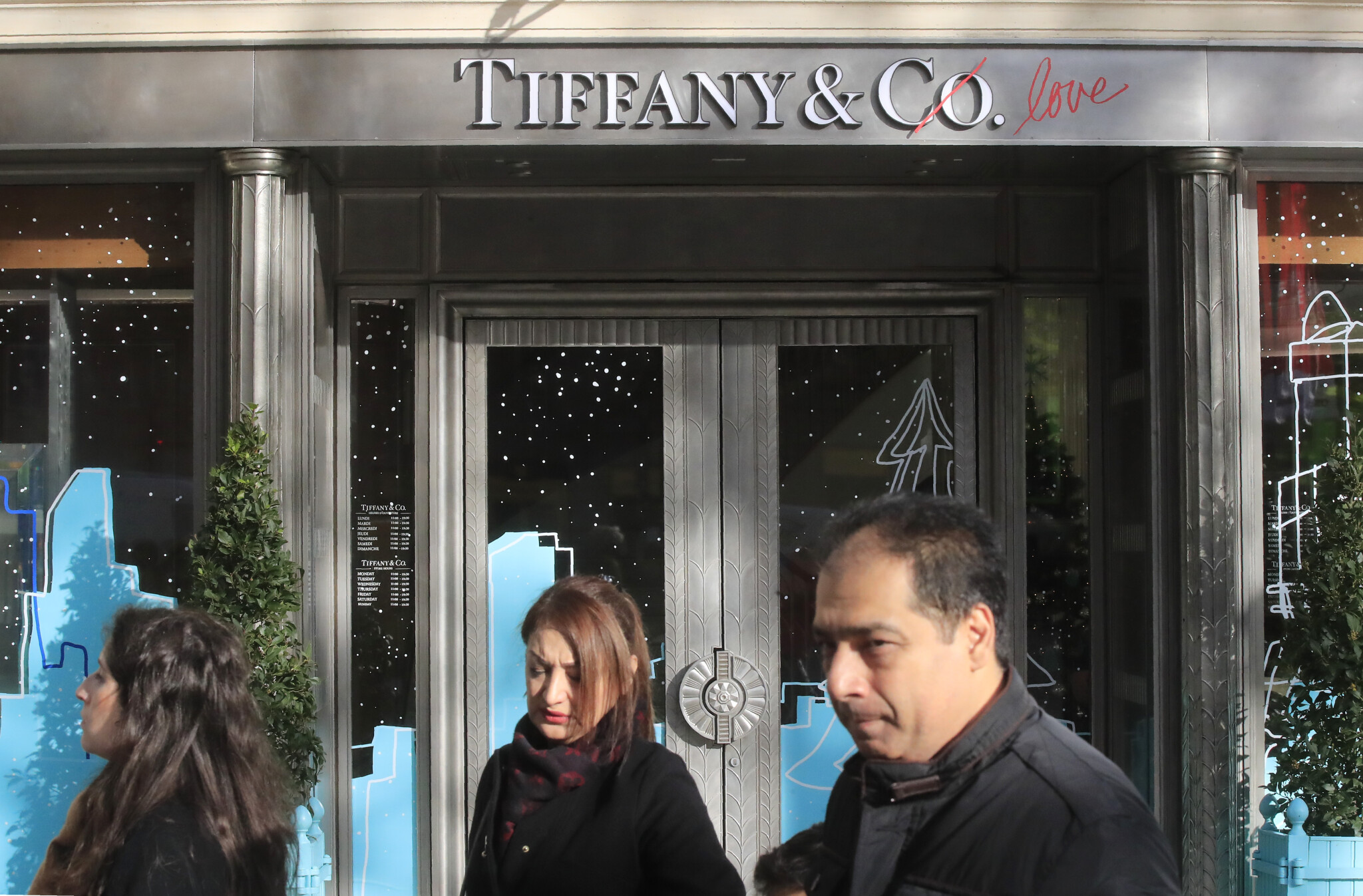 Arnault kúpil značku Tiffany za rekordných 16,2 miliardy dolárov