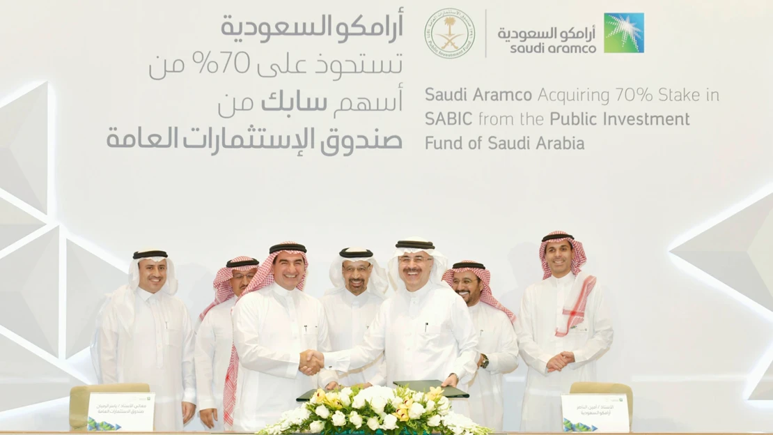 Zisk Saudi Aramco vystrelil nahor: strategický ropovod zachraňuje firmu pred problémami