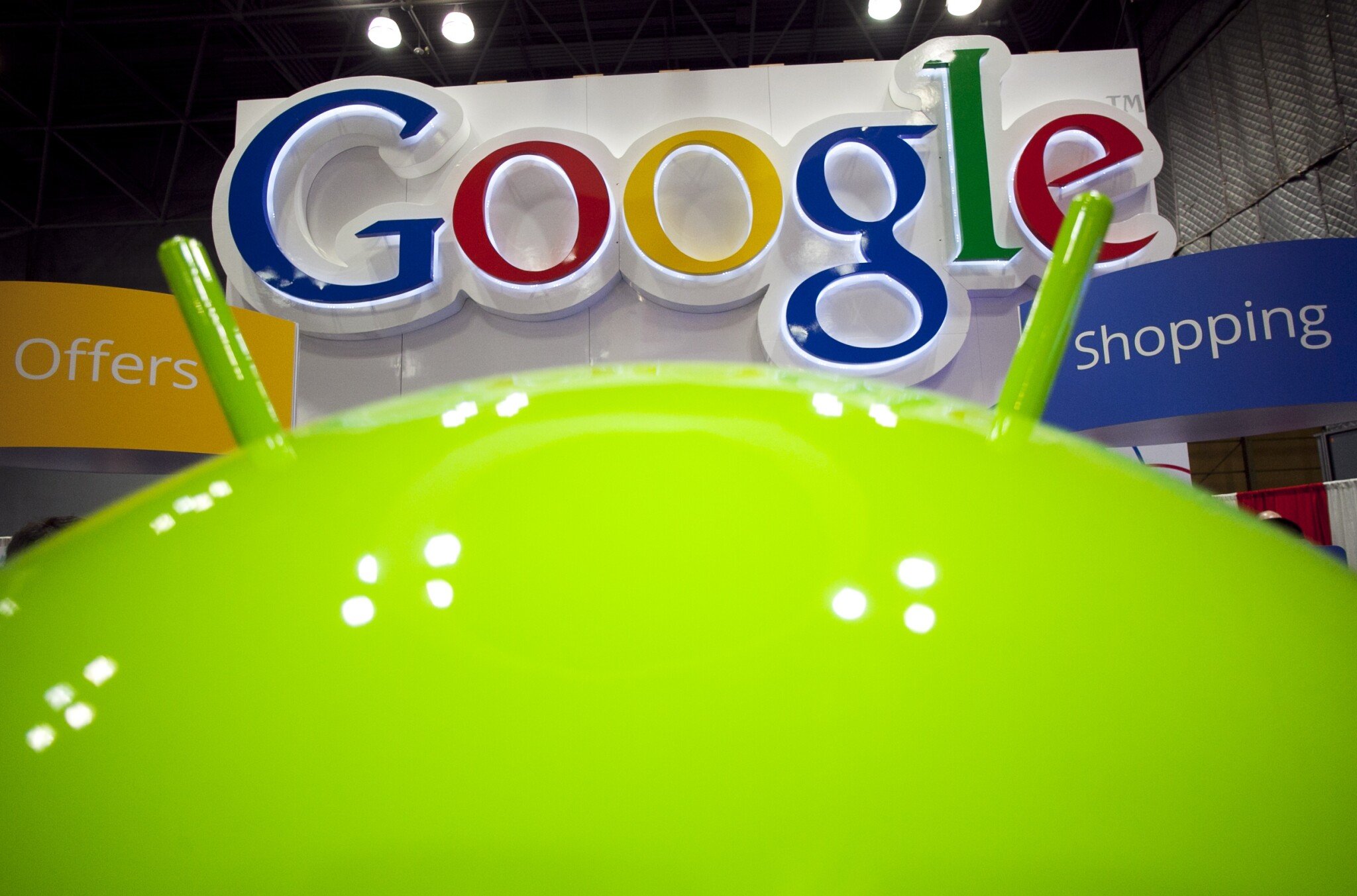Potvrdená rekordná pokuta pre Google. Tech gigant mal zneužívať dominanté postavenie Androidu
