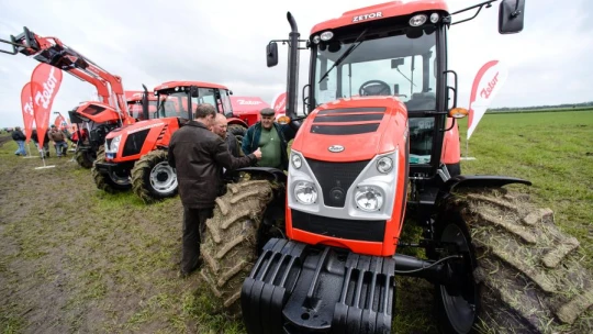 Zetor rozširuje biznis v Indii. Pod palcom ho má jeden z najbohatších Slovákov