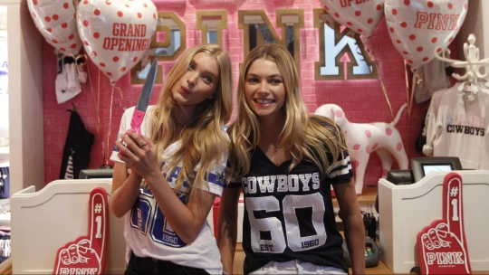 Čo sa deje vo Victoria’s Secret? Známa značka čelí veľkým zmenám