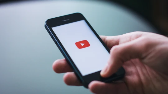 YouTube prehral dlhoročný spor v Rakúsku. Poskytne prehľad o údajoch užívateľov
