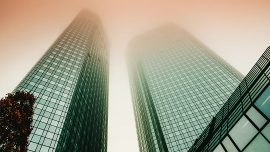 Vyšetrovatelia prehľadali Deutsche Bank. Podozrievajú ju z daňových únikov pri obchodoch cum-cum