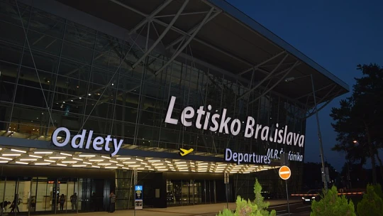 Kedy budú obnovené lety na Slovensko? Bratislavské letisko predpokladá, že od 1. mája to ešte nebude