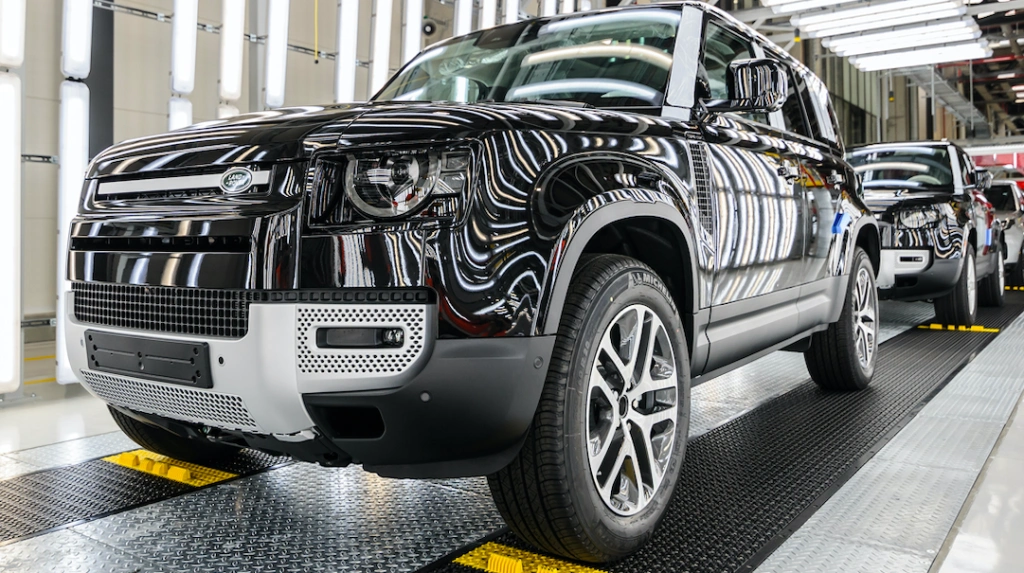 Jaguar Land Rover chce obnoviť výrobu. V nitrianskom závode by sa tak malo stať 18. mája