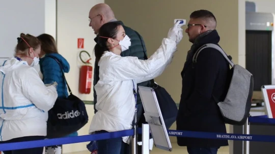 Cestovanie v čase koronavírusu: Fakty a užitočné informácie, ktoré by ste mali poznať