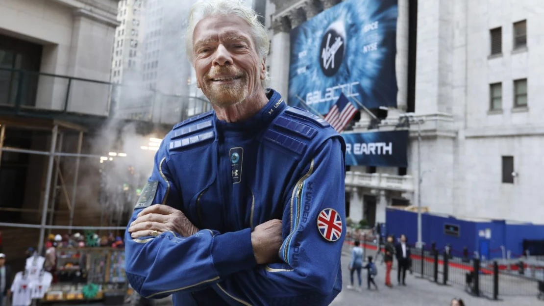Miliardár Richard Branson čelí kritike. Britskú vládu žiada o peniaze na záchranu Virgin Atlantic