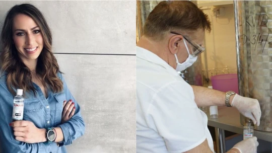 Keď ruka doslova ruku myje. V Sapothece začali pre koronavírus vyrábať dezinfekčný prostriedok