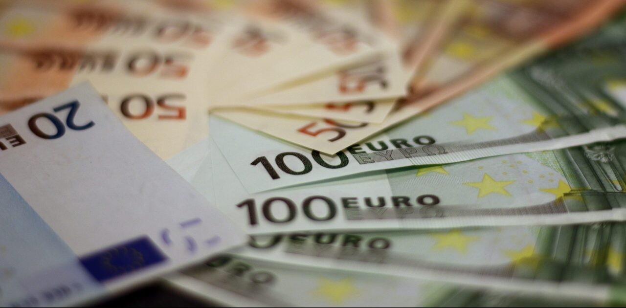 O koľko sa prepadne slovenská ekonomika? Národná banka predpokladá 9 % pokles