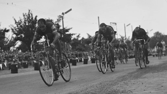 Zbožný Gino, cyklista, ktorý zachránil stovky životov. Cez vojnu v ráme bicykla skrýval doklady pre Židov