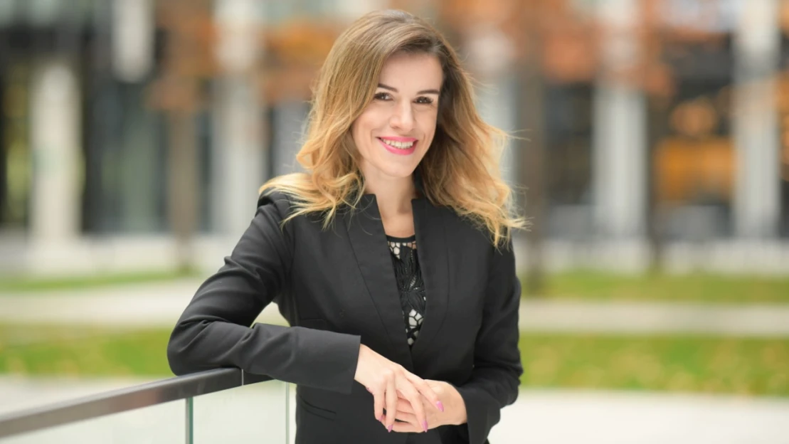 Do sveta odišla bez skúseností a znalosti angličtiny. Dnes je Petra Lelovská úspešná HR riaditeľka