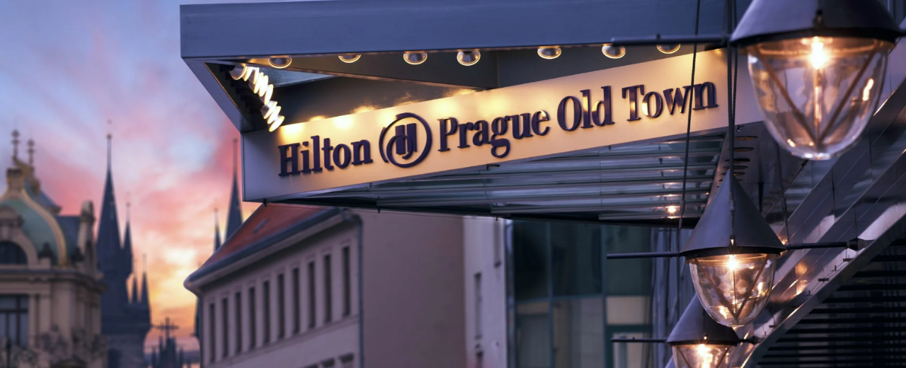 Dovolenka v Prahe. Luxusné hotely sa snažia nalákať turistov na nižšie ceny aj zvýhodnené balíčky