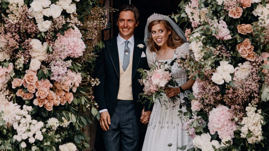 Princezná Beatrice, vnučka kráľovnej Alžbety II., sa tajne vydala. Pôvodný termín jej prekazil koronavírus