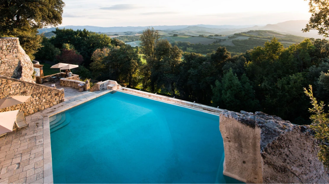 Nechajte sa zlákať luxusom. Dovolenku môžete stráviť v raji v Toskánsku či na pláži na Korfu