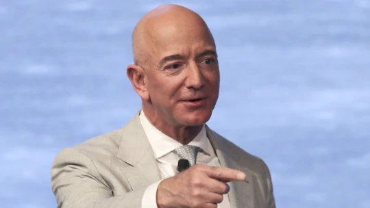 Jeff Bezos prišiel za pár dní o 8 miliárd dolárov. Prečo to nie je žiadny problém?