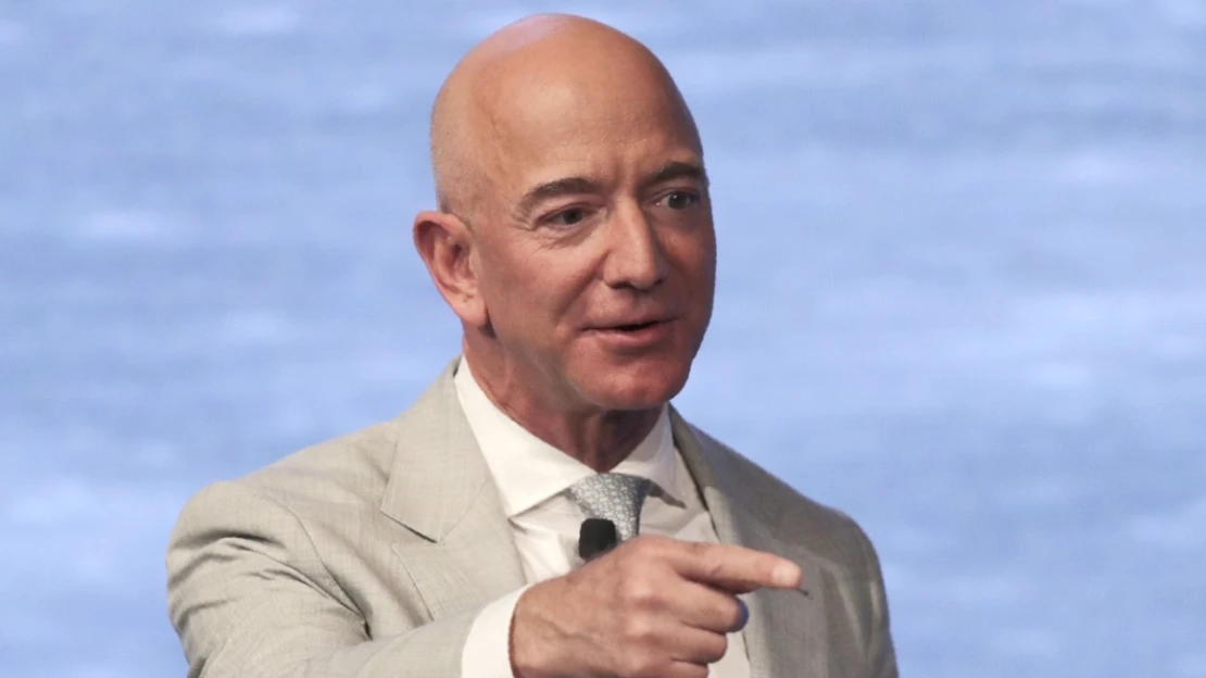 Jeff Bezos prišiel za pár dní o 8 miliárd dolárov. Prečo to nie je žiadny problém?