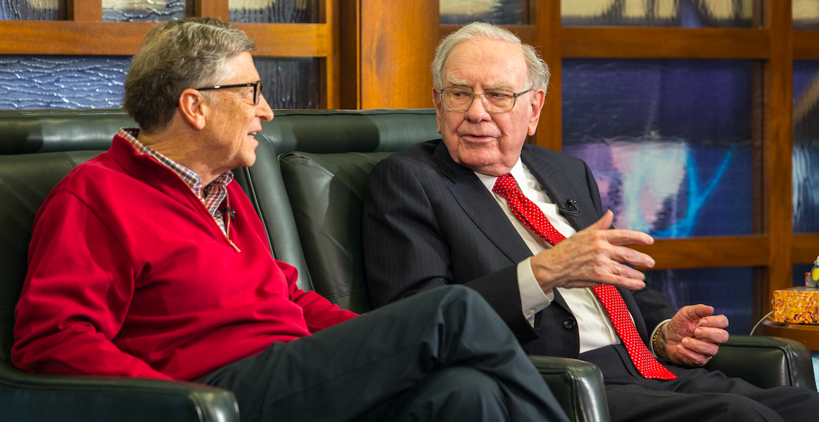 Warren Buffett dáva na charitu ďalšie 2,9 miliardy. Peniaze smerujú aj do Gatesovej nadácie