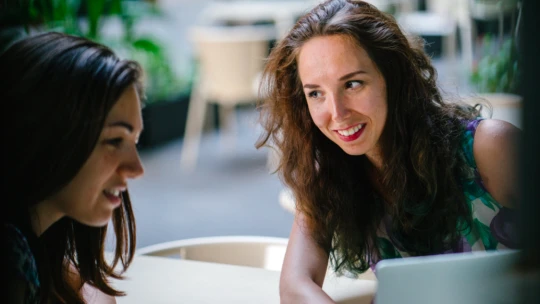 Veľa rozprávate a nikam to nevedie? Staňte sa lídrom, ktorý naozaj počúva