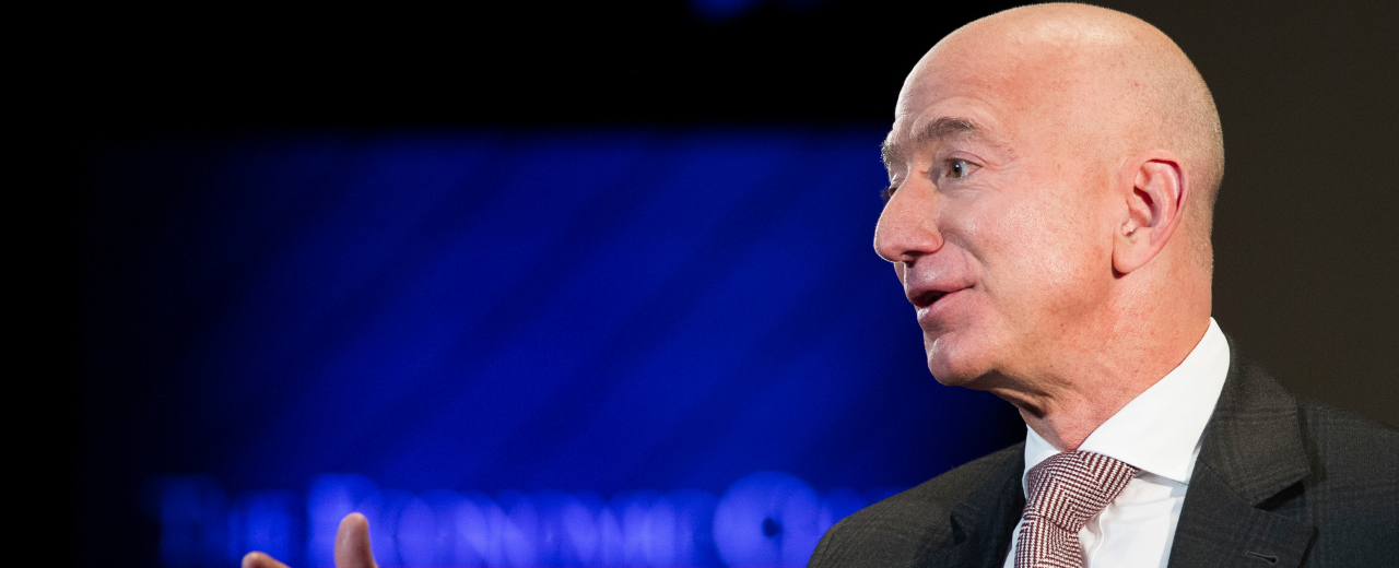 Koľko miliárd zarobil Jeff Bezos vďaka predaju akcií Amazonu? A čo s nimi urobil?