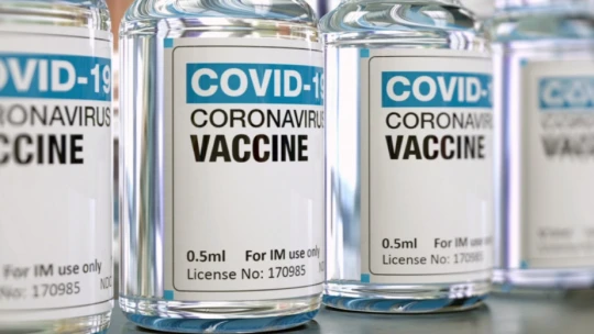 Na vakcínu proti chorobe Covid-19 si počkáme až do jari, hovorí firma, ktorá na nej pracuje