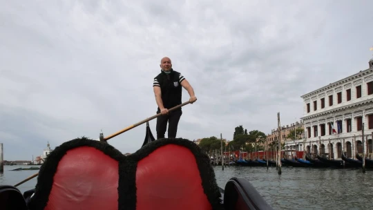 Prázdne námestia a žiadne tržby. Ktoré krajiny majú za sebou najhoršiu turistickú sezónu?