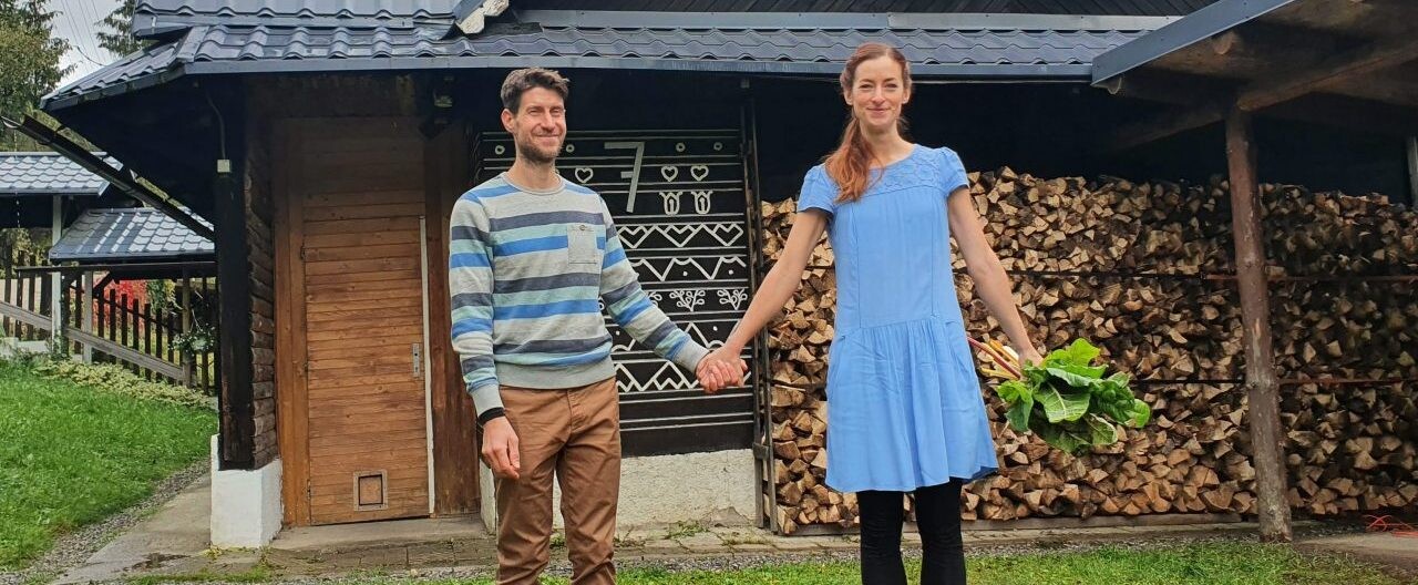 Švajčiarsko vymenili za kolibu v Zázrivej. Behajú, cvičia jogu a práca im dáva slobodu