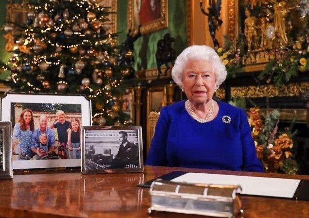 Oslávte advent s kráľovnou. Windsor má vianočnú výzdobu a na mesiac sa otvára verejnosti