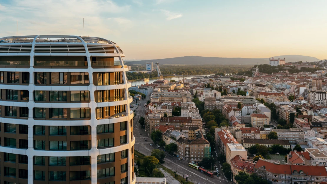 Ranný prehľad Forbesu: Prepad investícií aj veľký deal Oravkina. Ako vyzeral trh vlani?