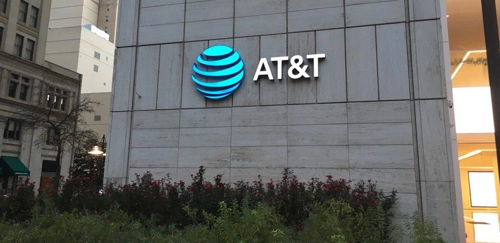 Spoločnosť AT&T chystá na Slovensku hromadné prepúšťanie. O prácu môže prísť až 300 ľudí