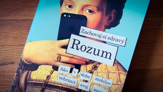 Prečo sme závislí od mobilov? A čo robia s mozgom sociálne siete?