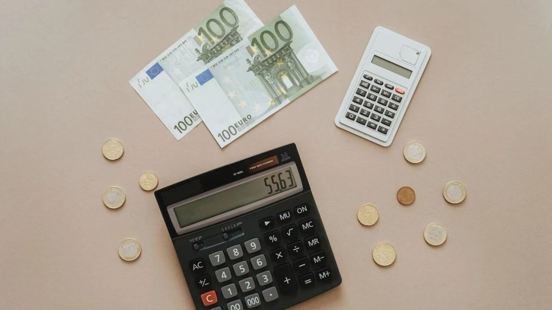 Zmiernia sa podmienky odkladu platenia dane. Bude dostupnejšia aj Prvá pomoc od štátu