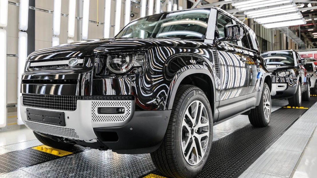 Jaguar Land Rover zvyšuje mzdy. Priemerný plat vo výrobe bude viac ako 1 800 eur