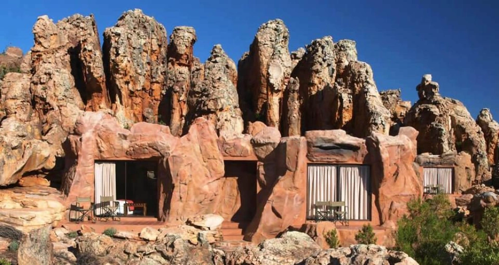 Tip pre cestovateľov, ktorých nelákajú preplnené rezorty: 12 najkrajších hotelov v jaskyni