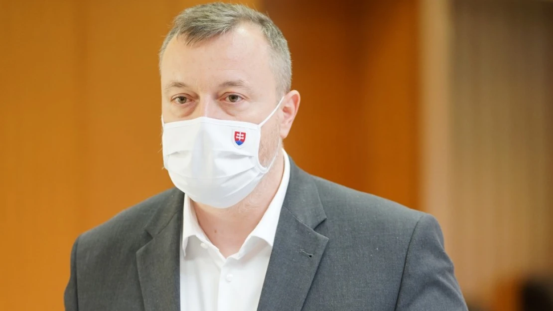 O prvú pomoc môže požiadať viac zamestnancov a živnostníkov. Zvýšia sa aj príspevky