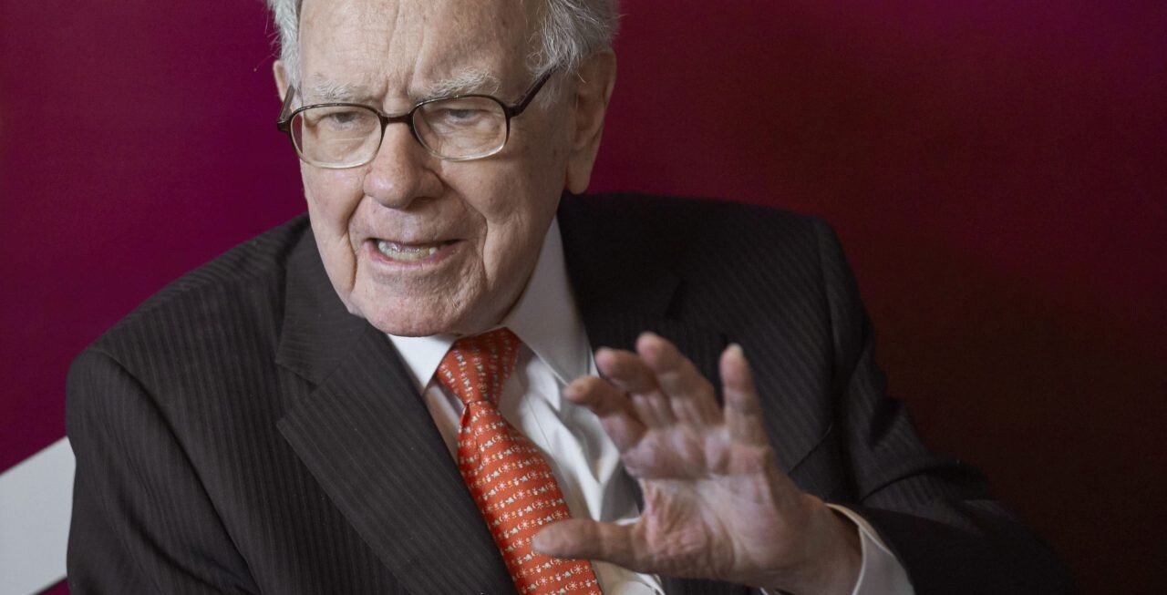 Buffettova Berkshire kúpila podiel v Hewlett-Packard. Jeho akcie prudko posilnili