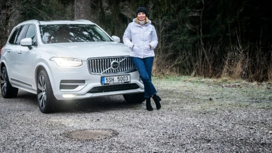 Poctivé SUV so severským rodokmeňom. Hybridné Volvo XC90 prekvapí aj malým apetítom